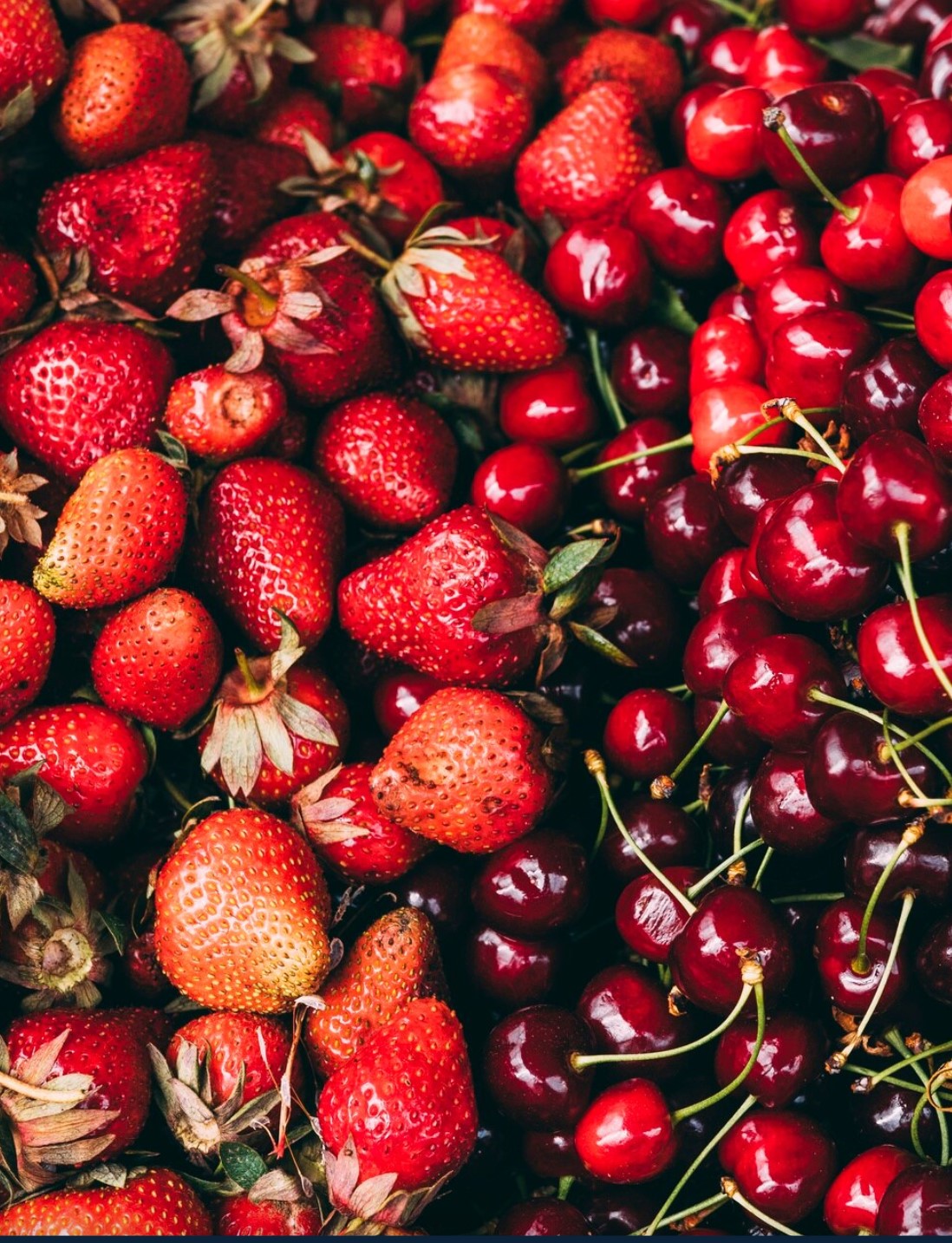 Red Fruits Sampler - Featuring Red Berries, Cranberry, Raspberry, Strawberry, & Redcurrant PLUS, Cherry & Pomegranate  Fragrances - 7 Sweet, Luscious samples for your tasting